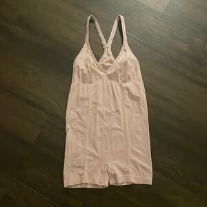 Women’s Shapewear Bodysuit Light Pink Small